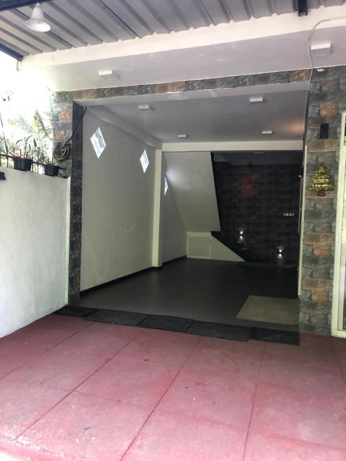 Jenushi Homestay キャンディー エクステリア 写真