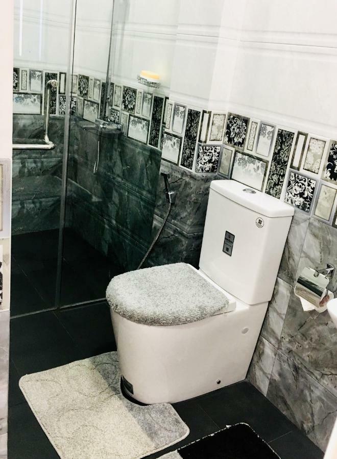 Jenushi Homestay キャンディー エクステリア 写真